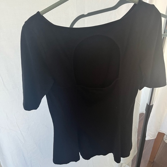 Guess women’s peplum top - Picture 3 of 4